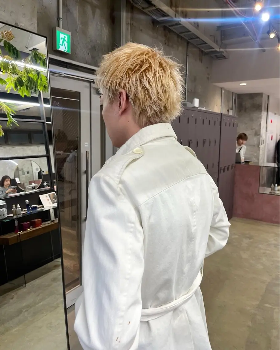 ショート カラー メンズ メンズハイトーン スパイキーショート ハイトーンカラー ショートヘア ナガノリノ /ボブ/ ベージュ/暖色のヘアスタイル