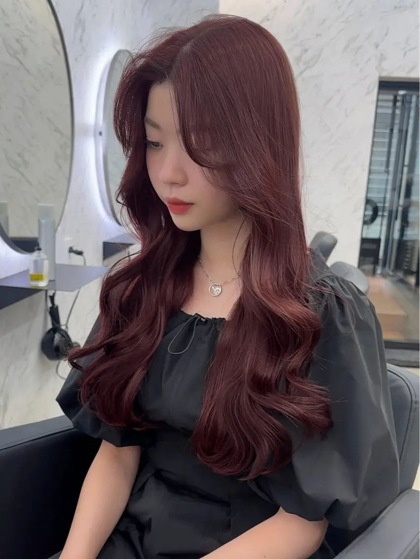 ロング カラー レッドカラー 韓国風ヘア レイヤーカット 遠藤沙也加 /レイヤーカットのヘアスタイル