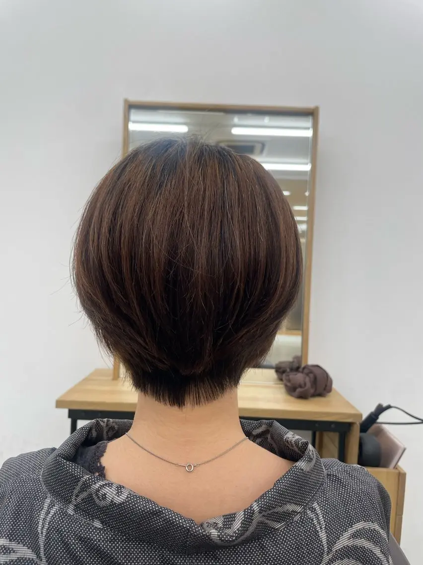 ショート う けんじょうのヘアスタイル