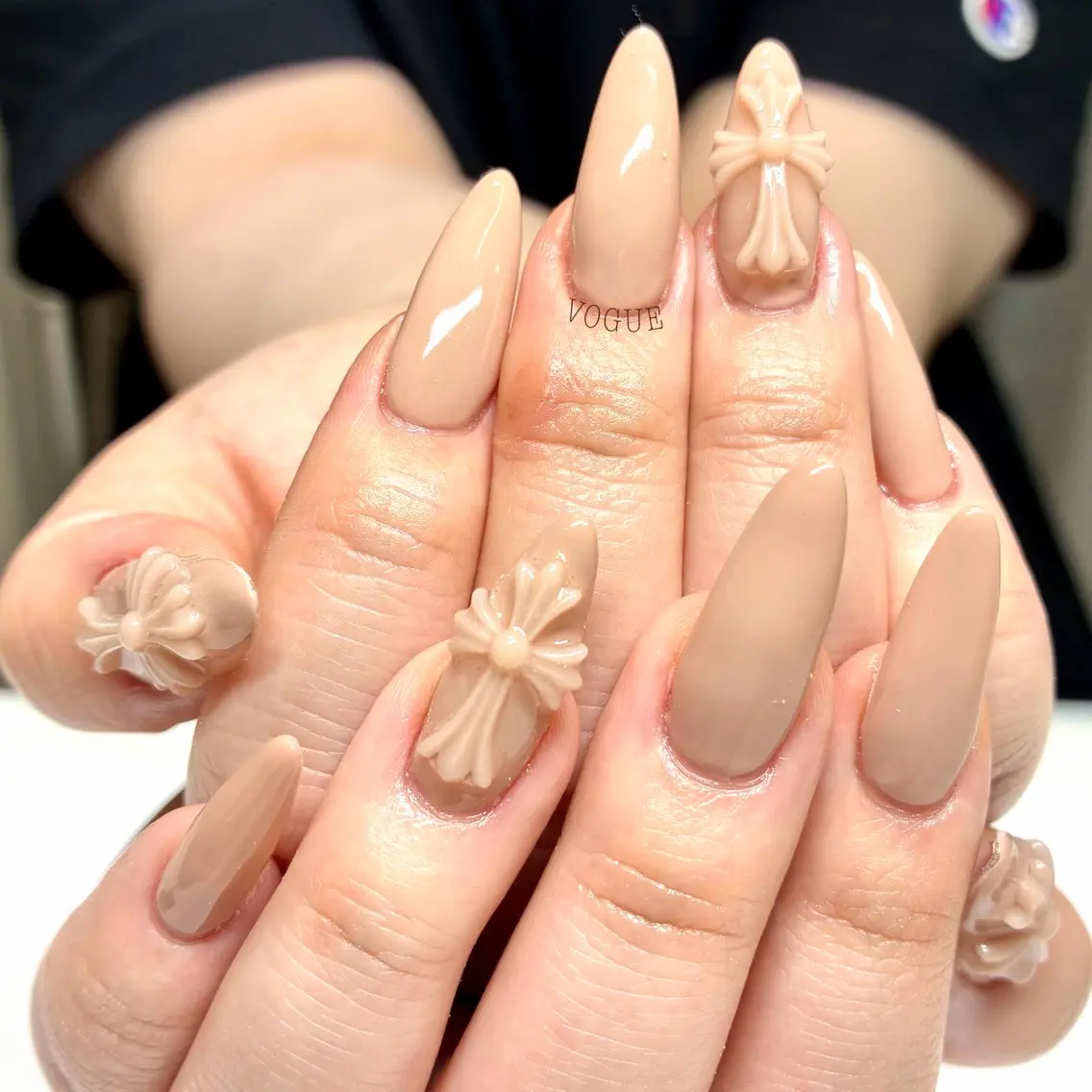 ネイル ハンドネイル VOGUE ×SWANのネイルデザイン