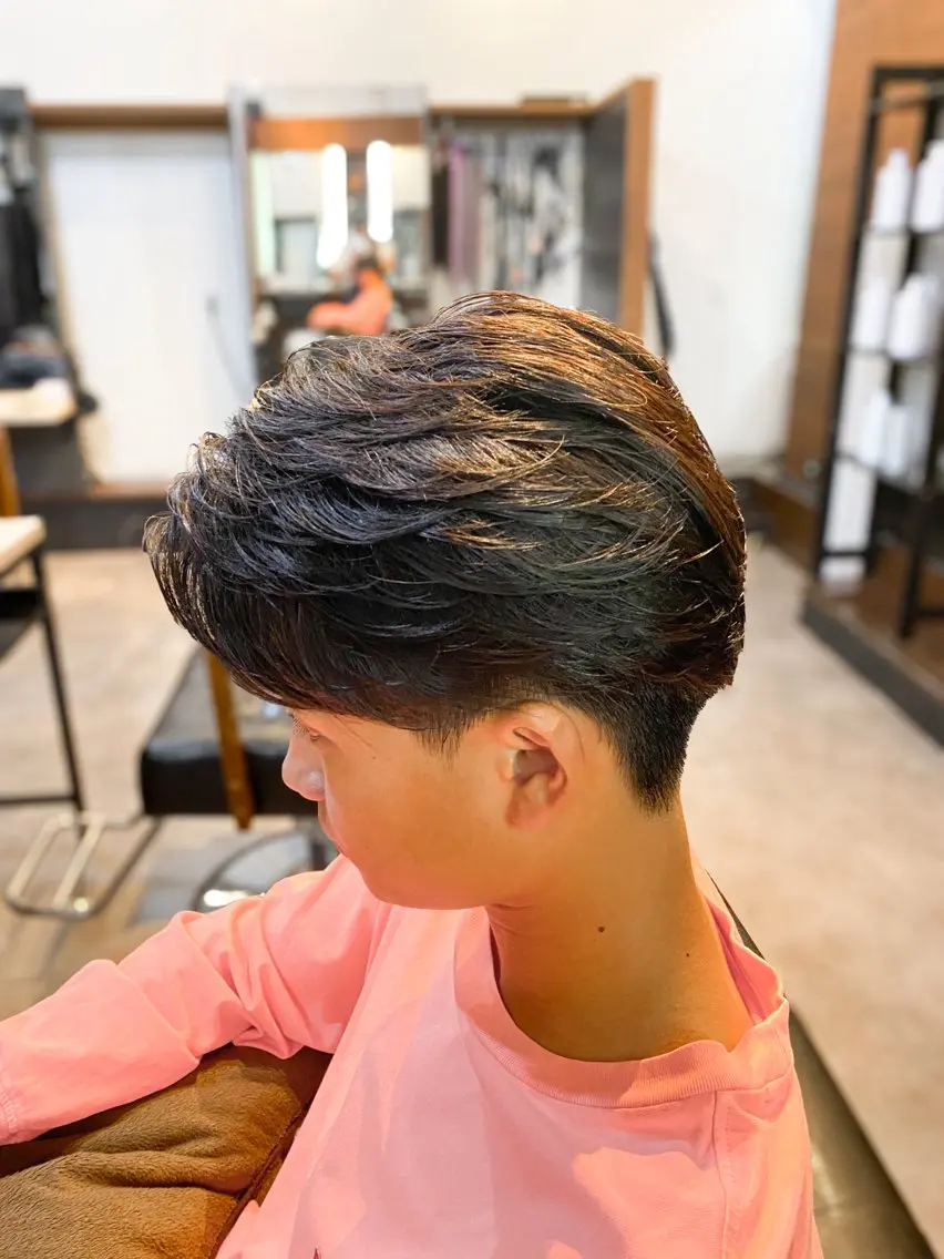 ショート パーマ メンズ センターパート メンズパーマ ニュアンスパーマ IRIE⚡️メンズ/ パーマ⚡️北川聖也のヘアスタイル