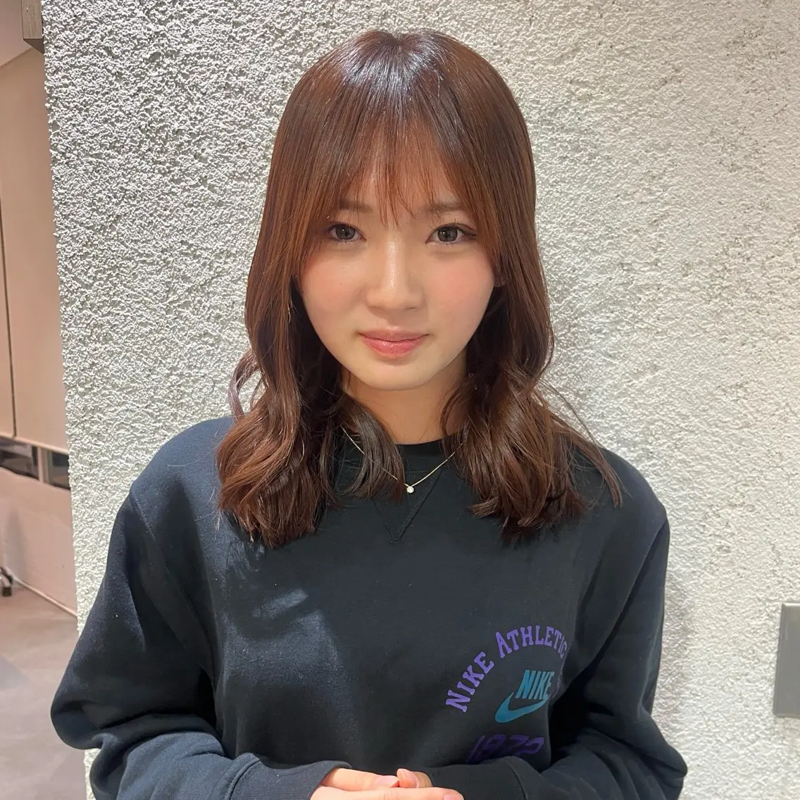 セミロング カラー 本田 茜のヘアスタイル