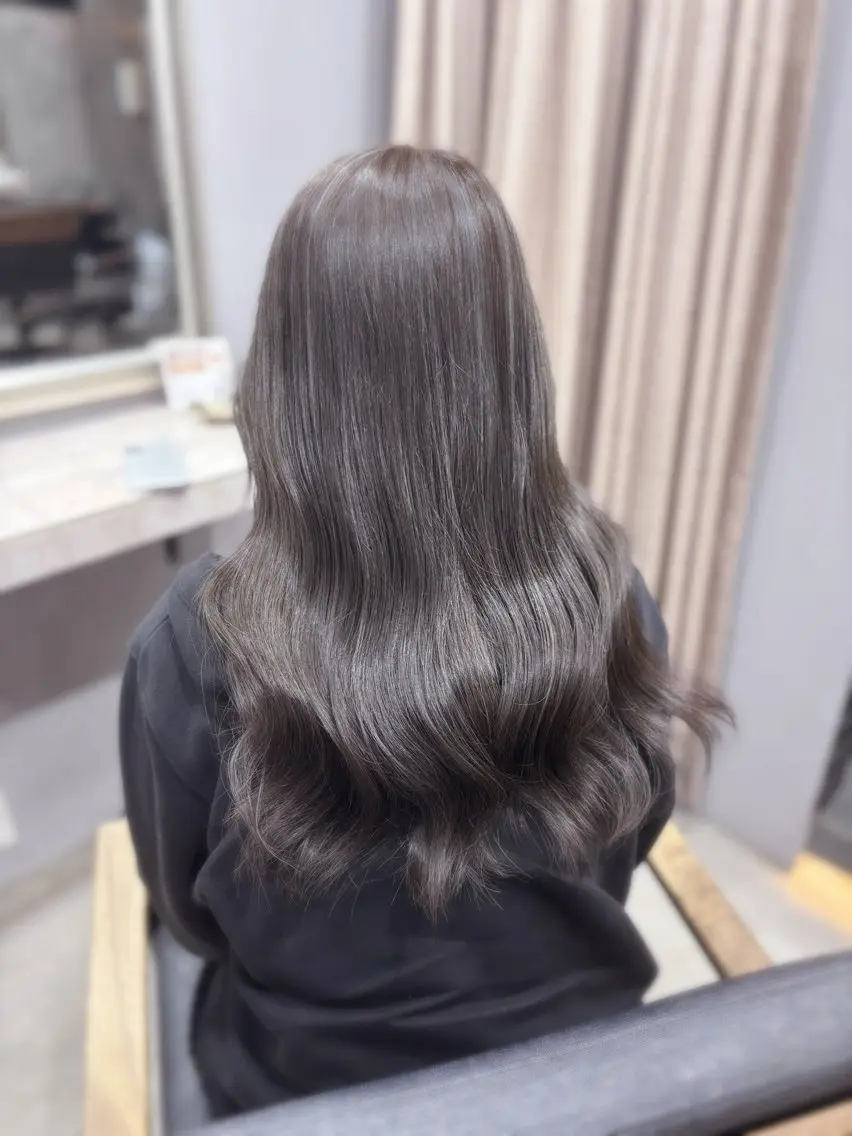ロング カラー 透明感カラー グレージュ ハイライトカラー ハイライト カット モデル募集🎀あゆみのヘアスタイル