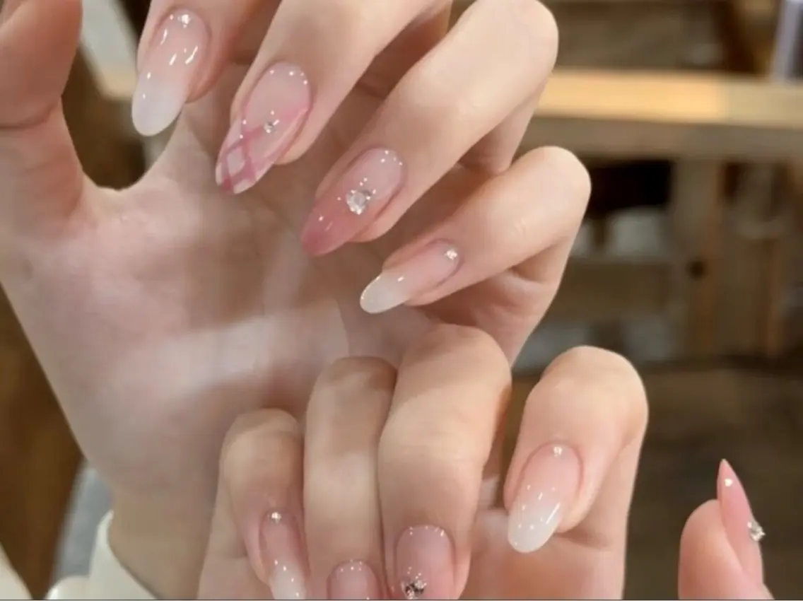 ネイル more glamのネイルデザイン