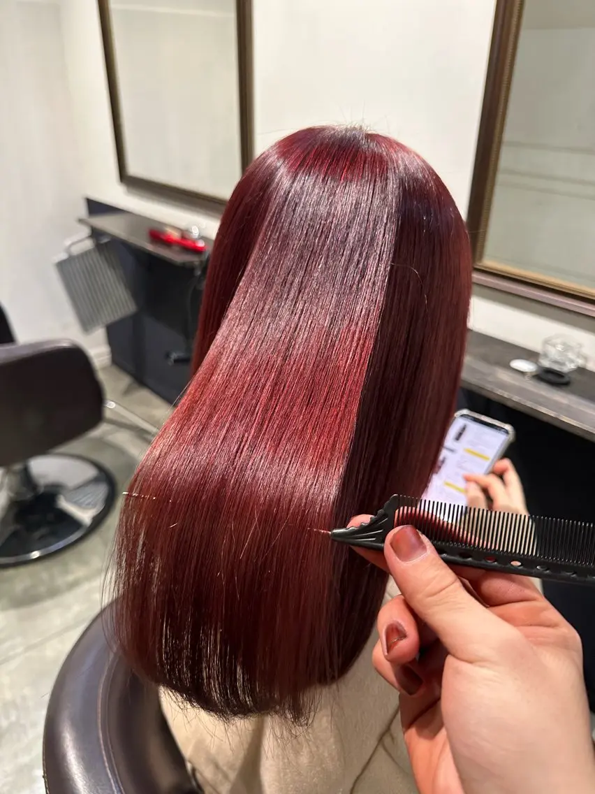 セミロング カラー ハイトーン✨髪質 改善🌈🫧RYOのヘアスタイル