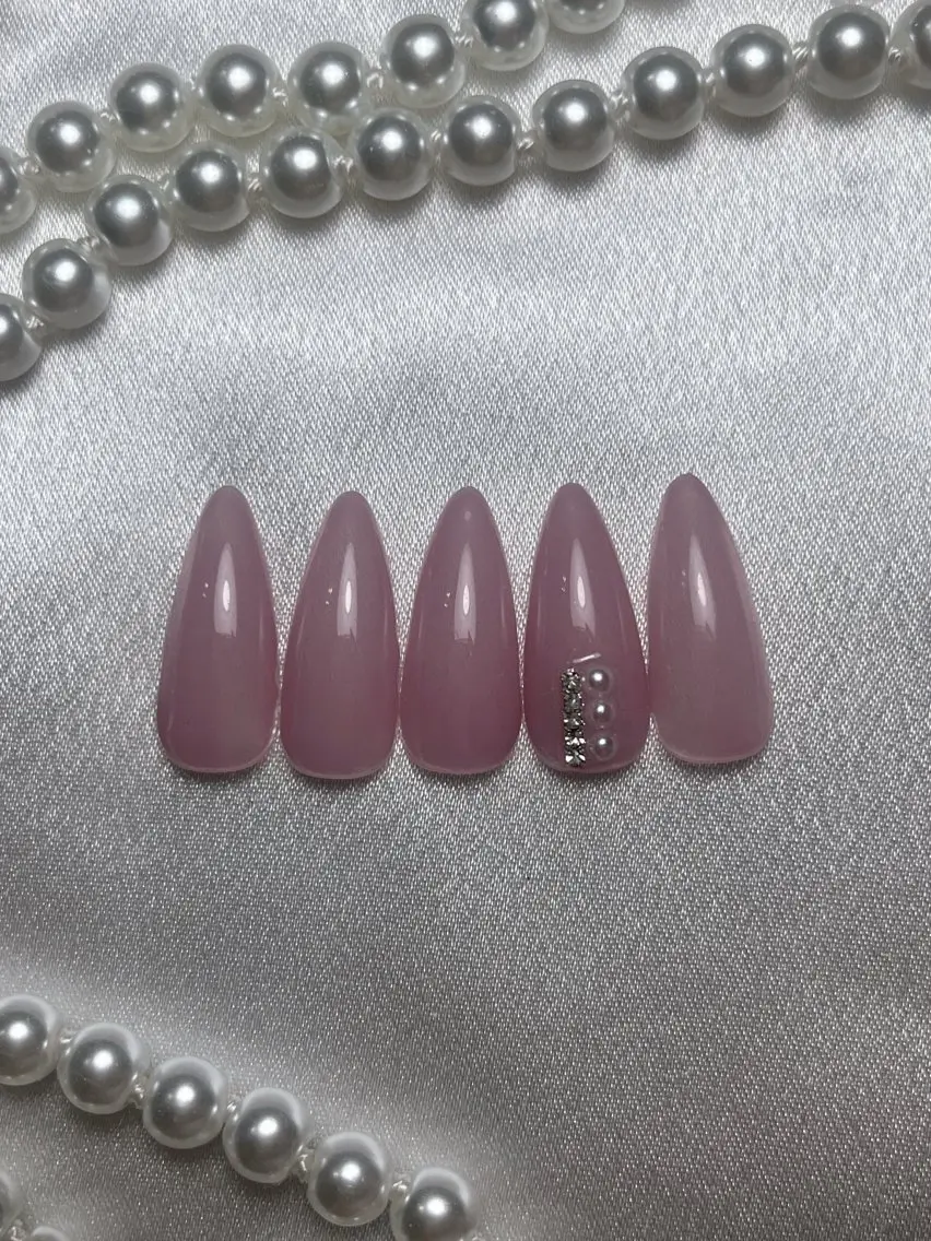ネイル ガーリー シンプルネイル ワンホンネイル ハンドネイル Swan Nailのネイルデザイン