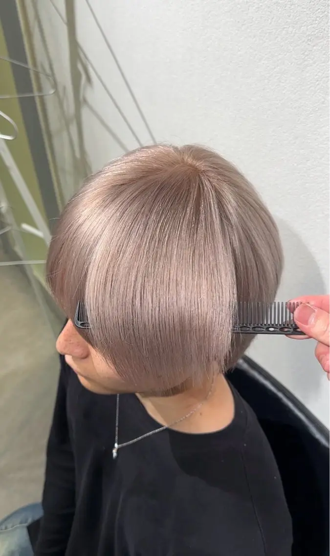 ショート カラー ヘアカラー 🩵ニュアンスカラー 🩵ブリーチ/RENのヘアスタイル