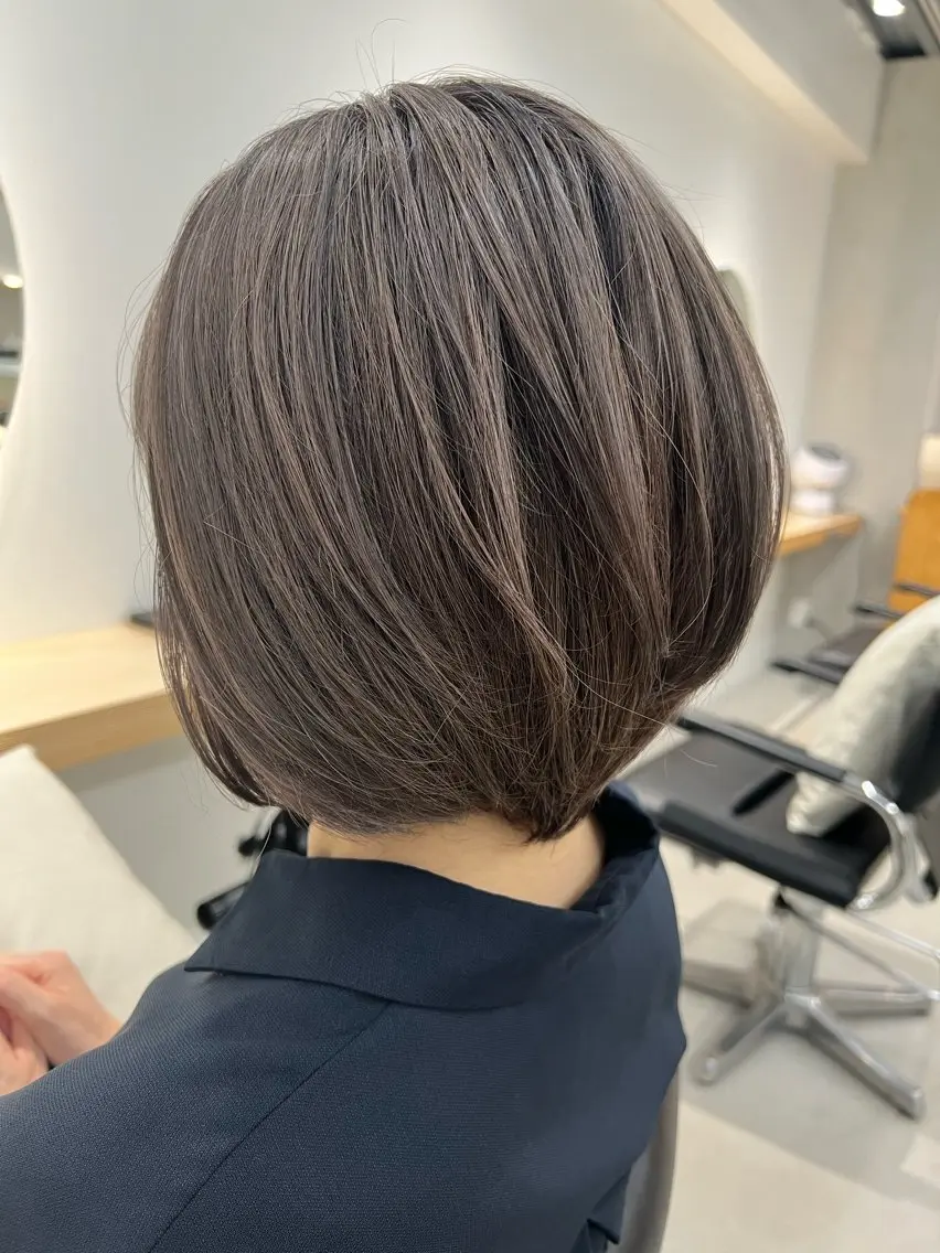 🔸白髪ぼかし🔸カット+ケアブリーチフルハイライト+8STEP髪質改善トリートメントの写真