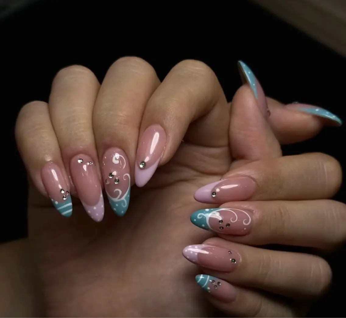 ネイル オーロラネイル チークネイル フットネイル フレンチネイル ジェルネイル ハンドネイル ハンドケア ARIA Nail Beauty2のネイルデザイン