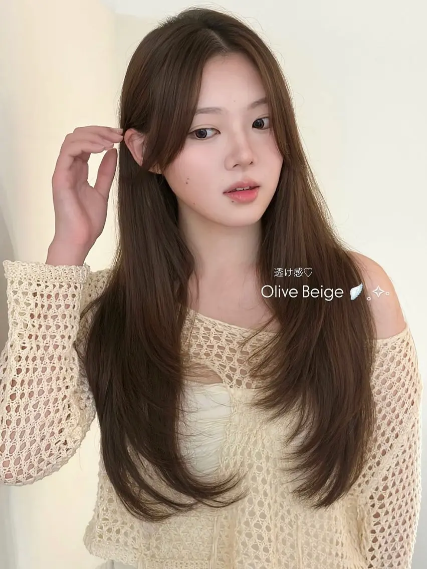 ロング カラー ヘアアレンジ ヘアカラー トリートメント ヘアセット 透け感ベージュ🤎 韓国ヘアtakutoのヘアスタイル