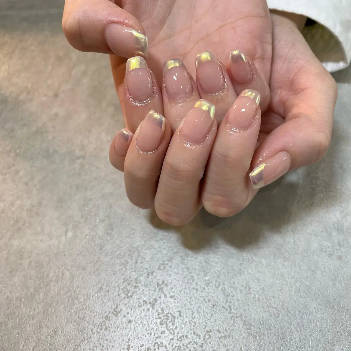ネイル オーロラネイル フレンチネイル ミラーネイル Nail Salon Gummi.のネイルデザイン