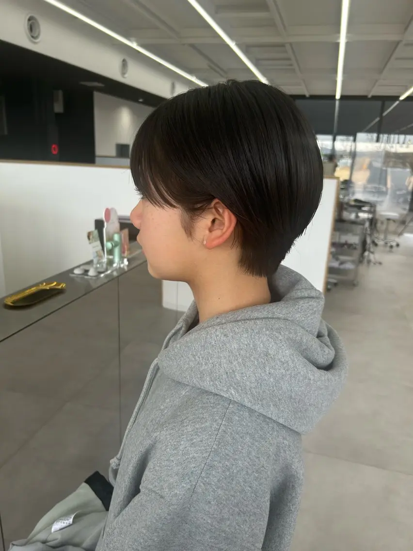 ショート ショートヘア なつめ🐶ショート ベージュカラーのヘアスタイル