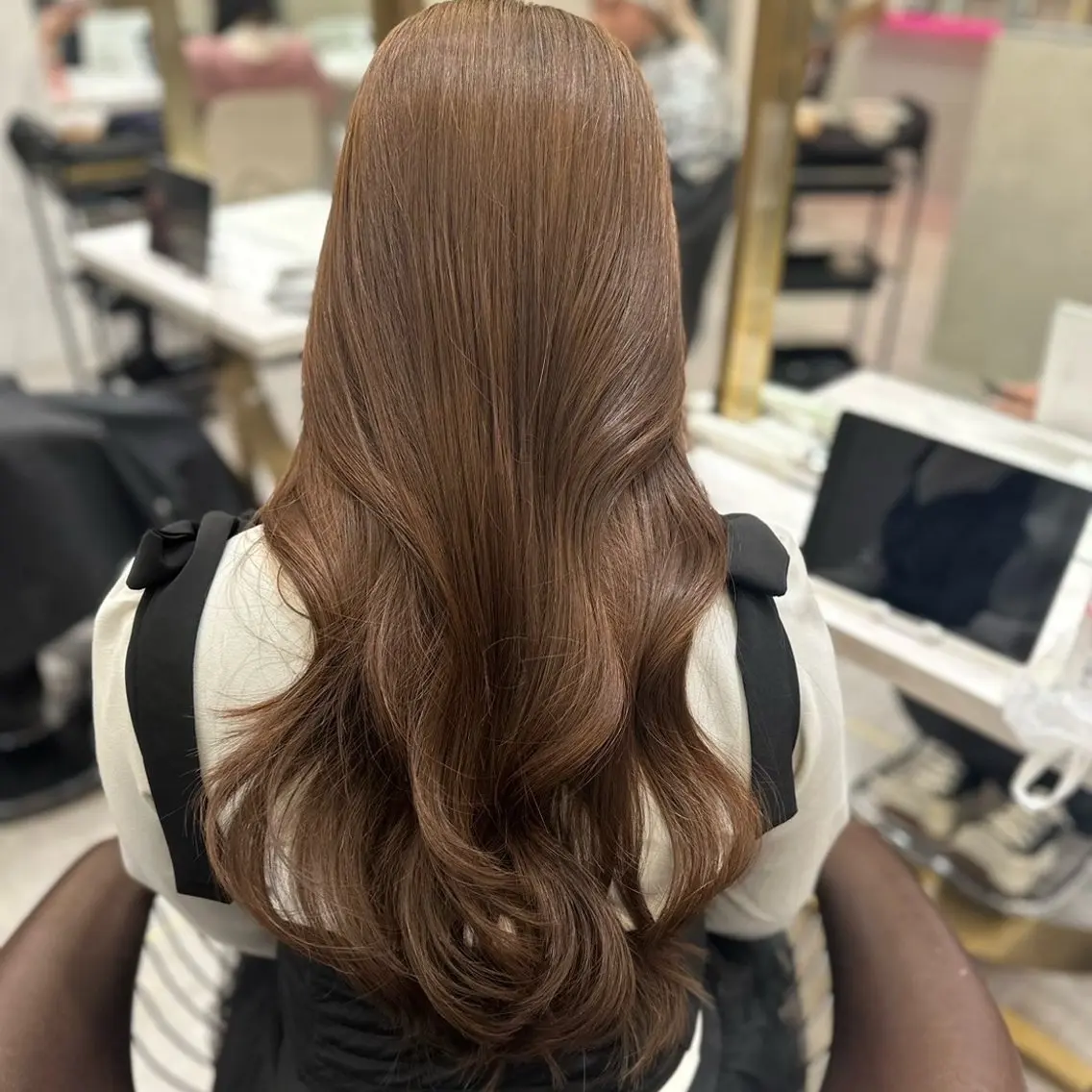 ロング カラー ブラウンカラー ヘアカラー ミルクティ/ ブラウンカラー/りおのヘアスタイル