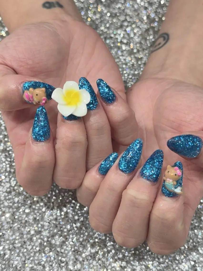 ネイル ハンドネイル ベスティオーラ aineのネイルデザイン