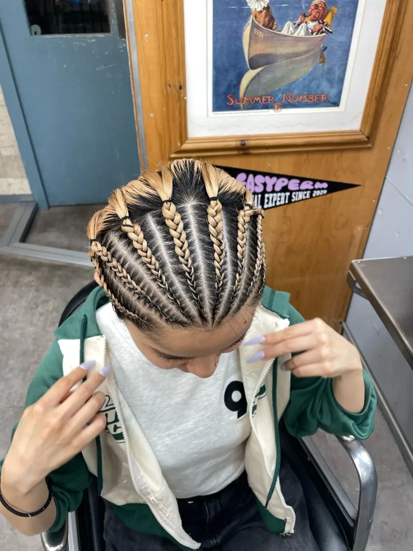 ハーフコーンロウ一本¥750〜の写真
