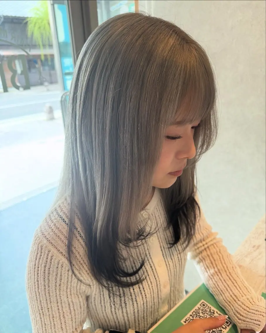 ロング カラー ピンクカラー レイヤーカット ヘアカラー Bish Yanaのヘアスタイル