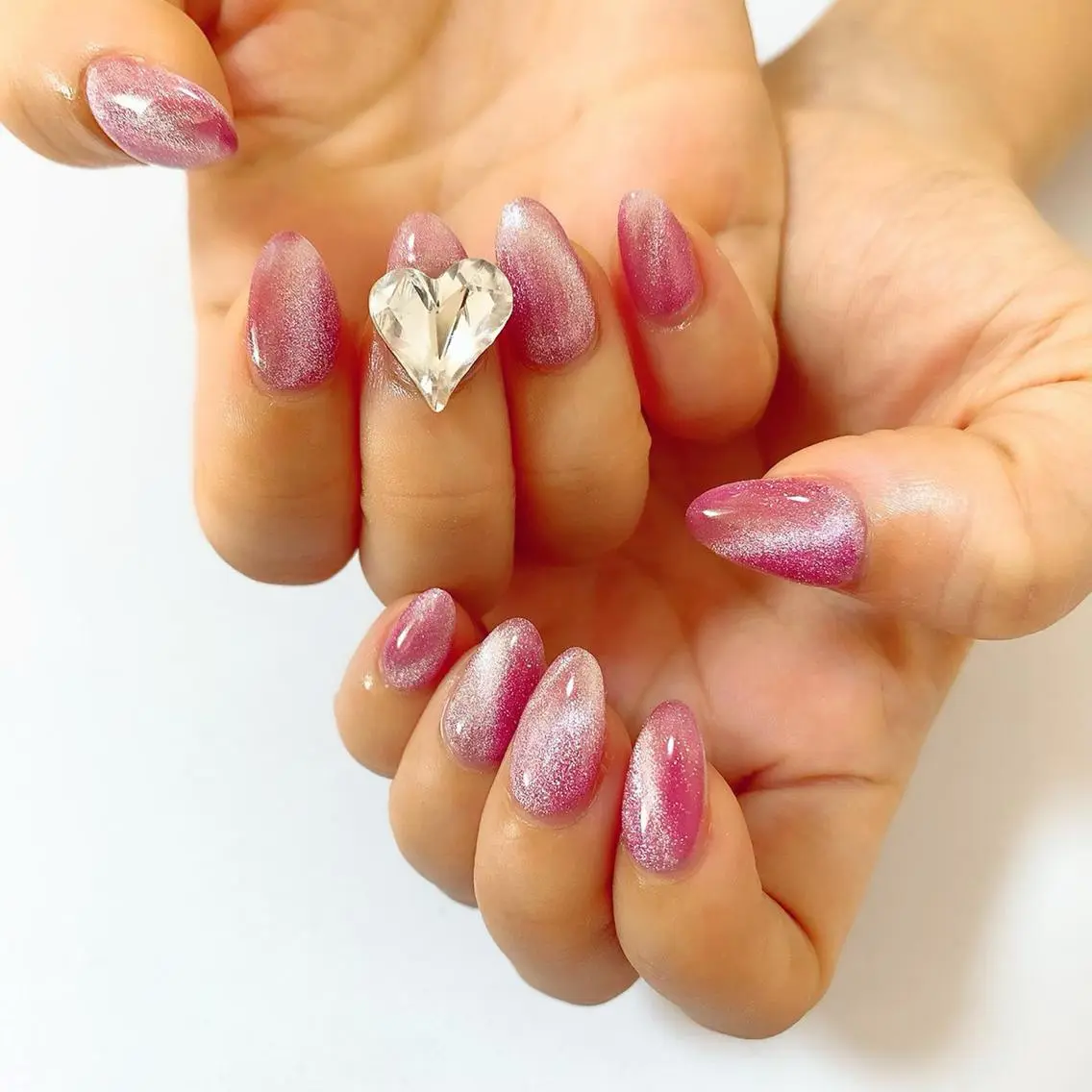 ネイル マグネットネイル ハンドネイル vivi nailのネイルデザイン