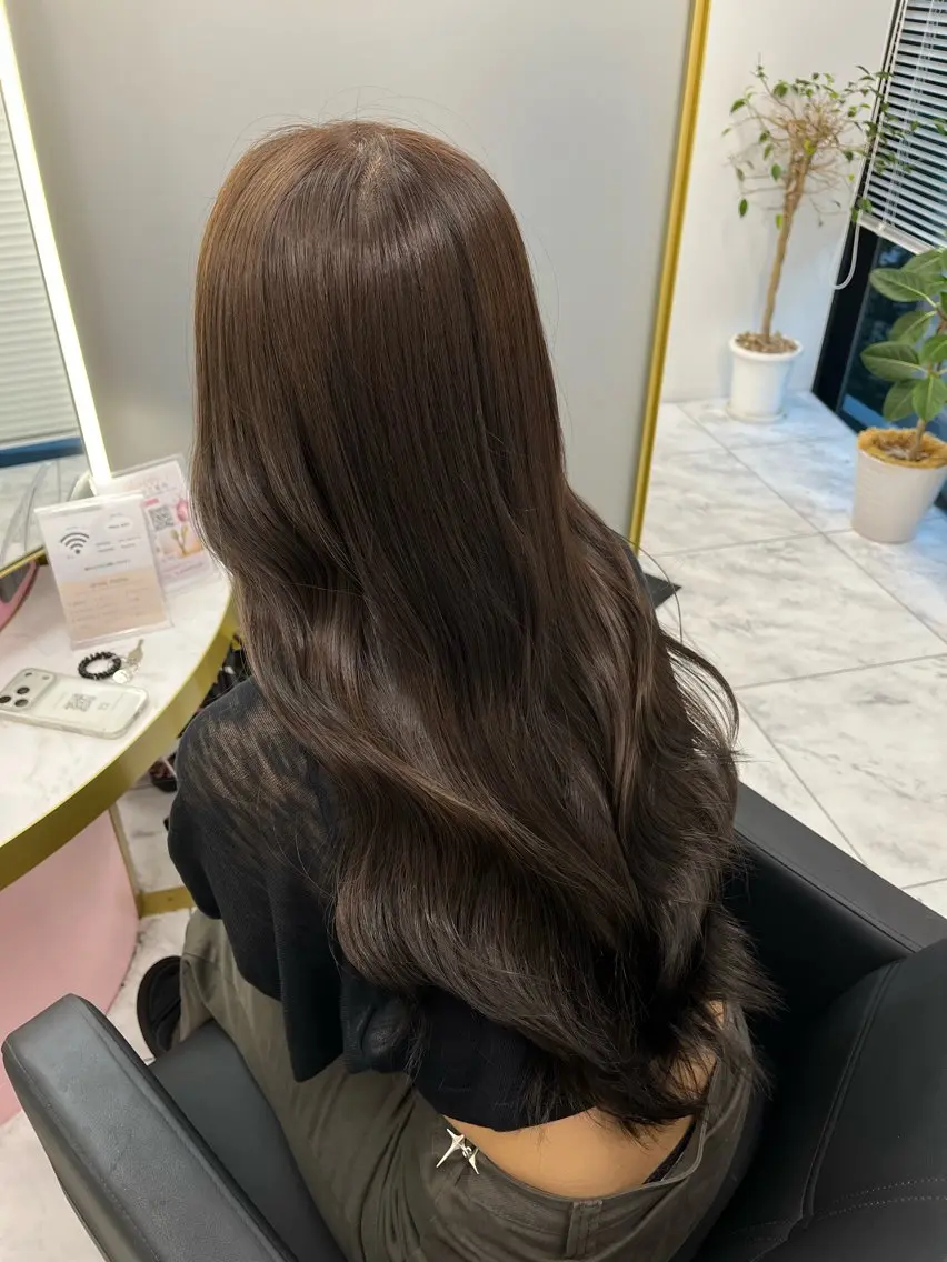 ロング ヘアカラー 透明感たっぷりカラー /レイヤー/ココロのヘアスタイル