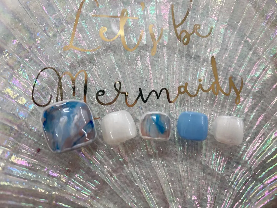 ネイル フットネイル I-nailロング /ワンホン/キラキラのネイルデザイン