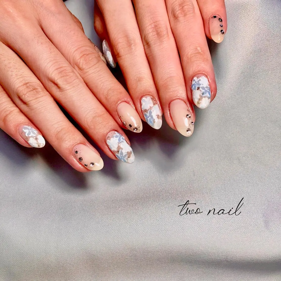 ネイル アートネイル フットネイル ハート ニュアンスネイル ホワイト two nailのネイルデザイン