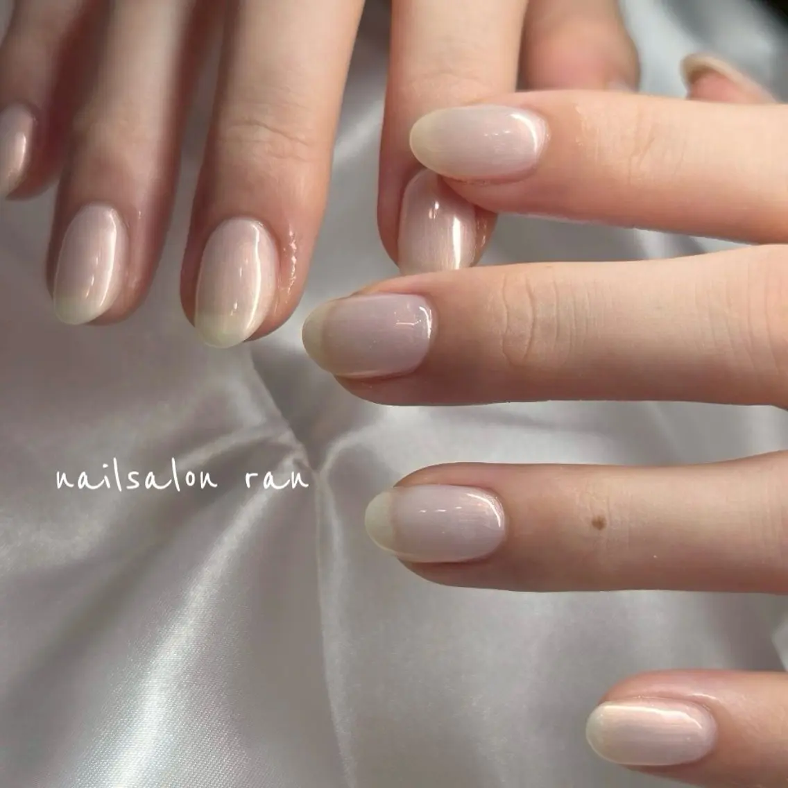 ネイル マグネットネイル ホワイト ハンドネイル nailsalon ranのネイルデザイン