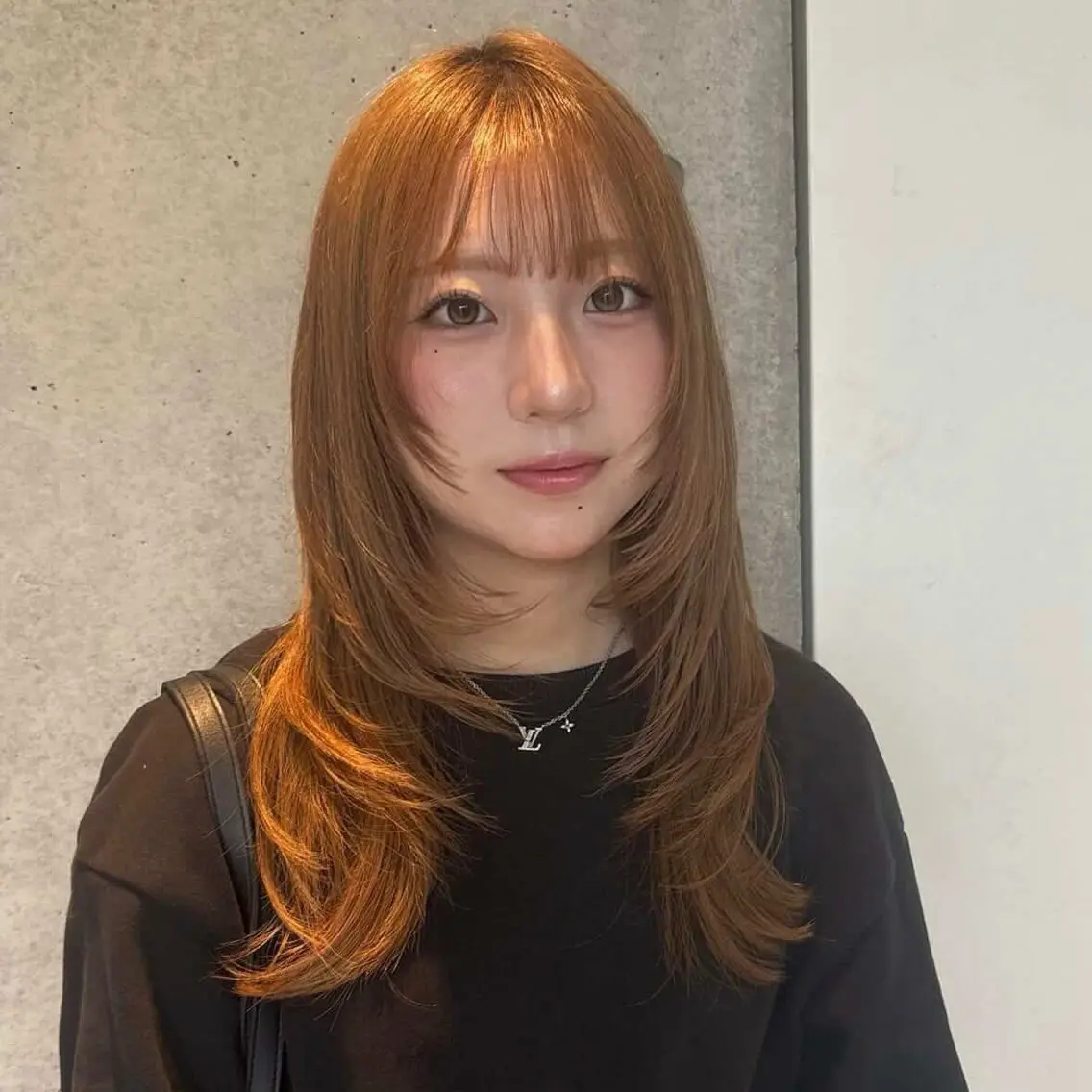 セミロング 艶髪カラー・縮毛矯正 ・レイヤーAsunaのヘアスタイル