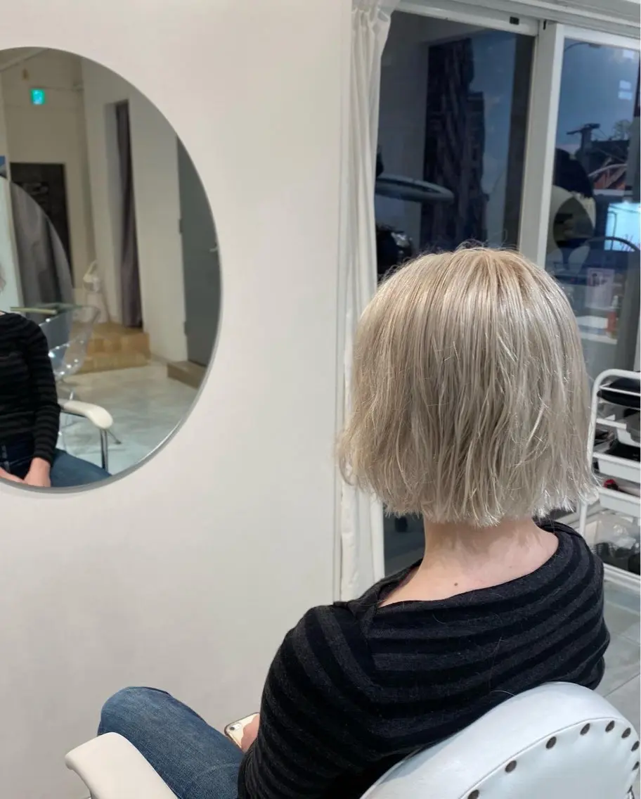 カット＋ブリーチ＋オンカラー＋髪質改善トリートメント＋水素の写真