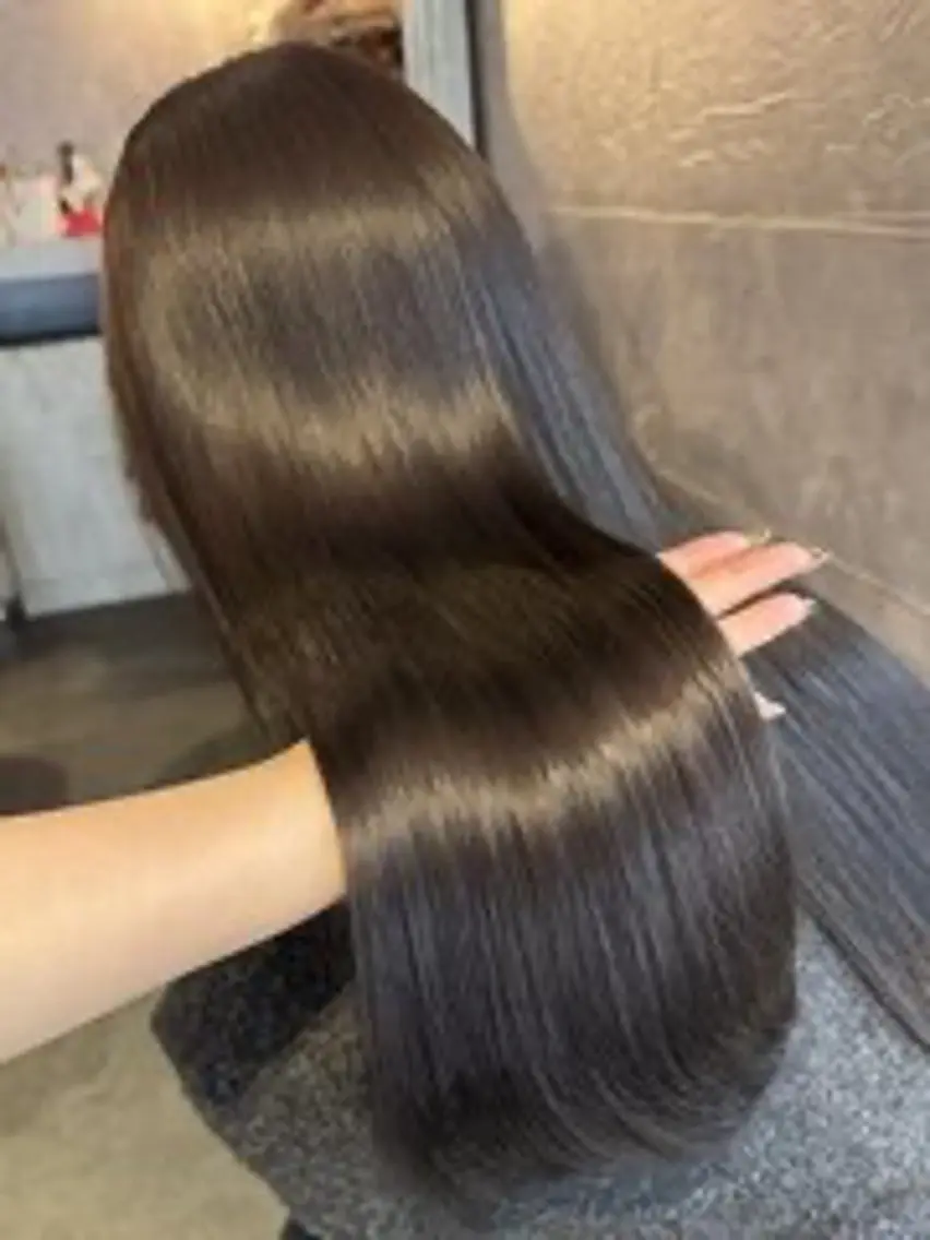 ロング カラー elu あやね💜 🫧カラー・縮毛矯正のヘアスタイル
