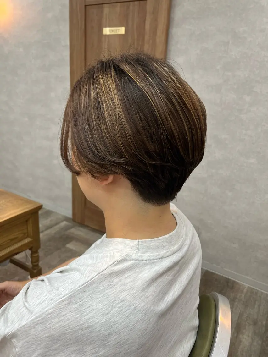 ショート カット 縮毛矯正⚡️カラー いいじまのヘアスタイル
