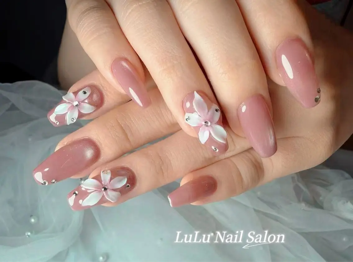 ネイル ハンドネイル LU LU NailSalonのネイルデザイン
