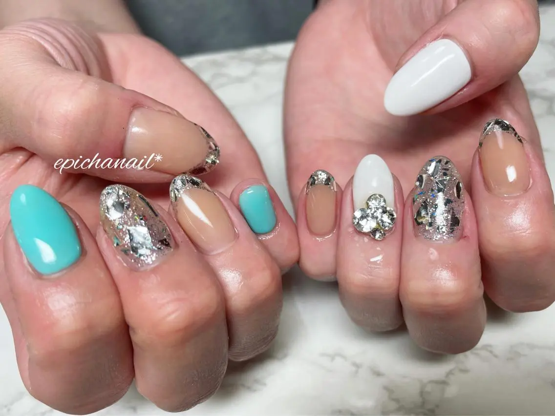 ネイル フレンチネイル ガラスフレンチ EPICHA NAILのネイルデザイン