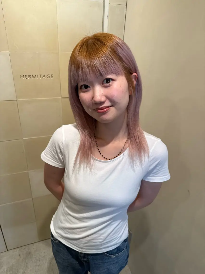 ミディアム 徳田 萌恵のヘアスタイル