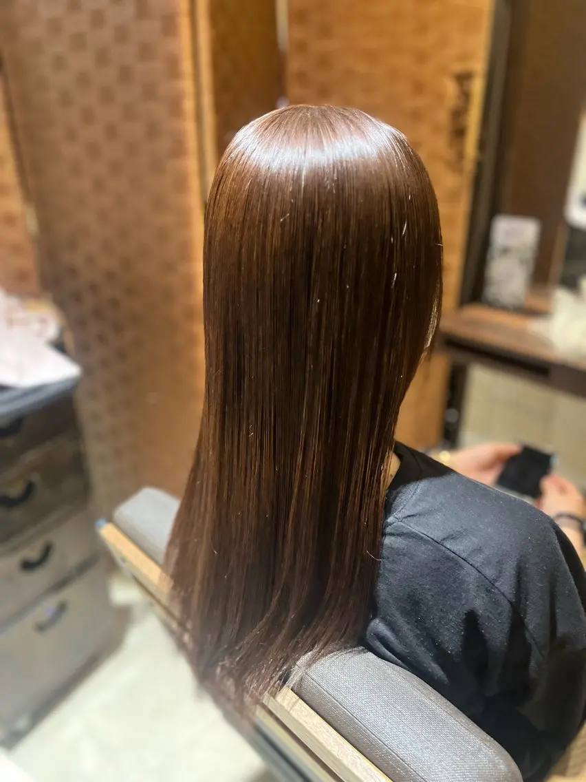 ロング カラー Aina🩶 レディースカット🩶のヘアスタイル