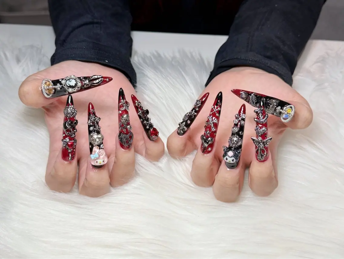 ネイル オーロラネイル チークネイル フットネイル フレンチネイル ジェルネイル ハンドネイル Havi Nailsのネイルデザイン