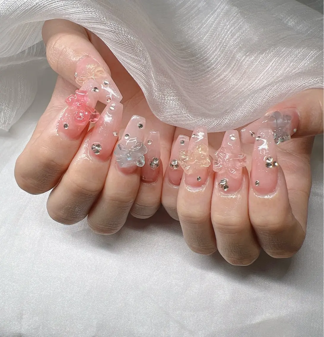 ネイル 長さ出し グラデーション 卒業式 キラキラネイル マグネットネイル ハンドネイル Lee Nailsのネイルデザイン