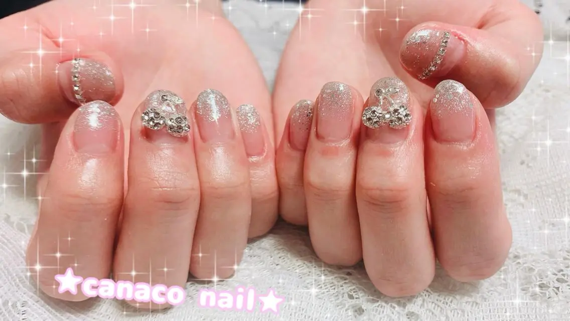 ネイル アートネイル ジェルネイル パラジェル シルバー ストーンネイル ハンドネイル ハンドケア ベテランネイル cnc nailのネイルデザイン