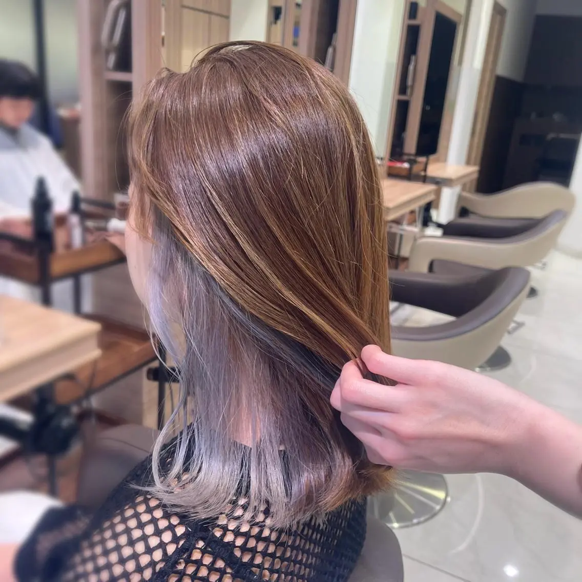 ミディアム カラー ブリーチ 艶カラー みゆう🎀のヘアスタイル