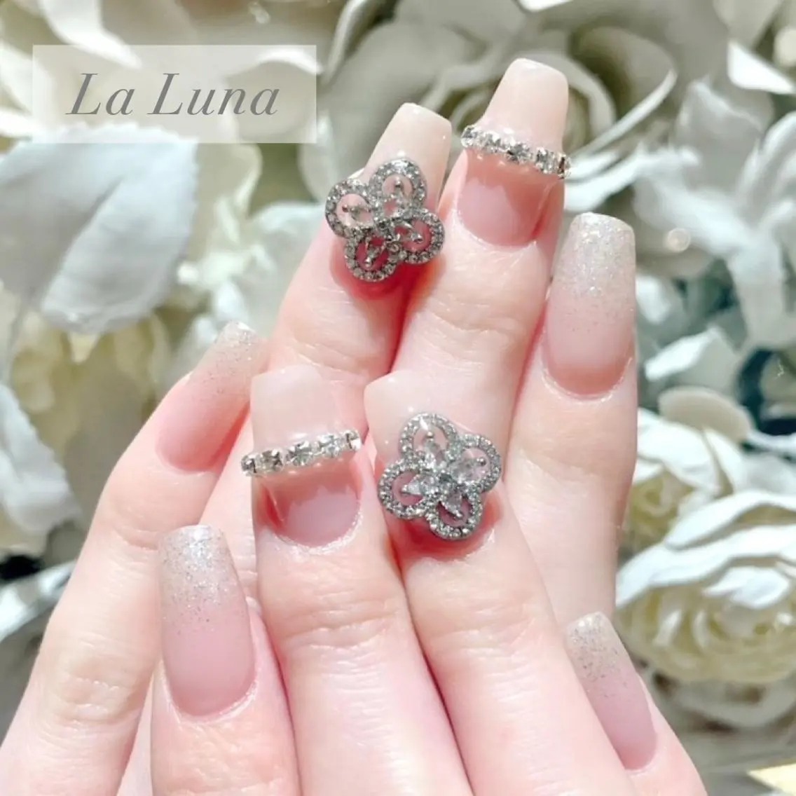 ネイル LaLuna🌙 Natsukiのネイルデザイン