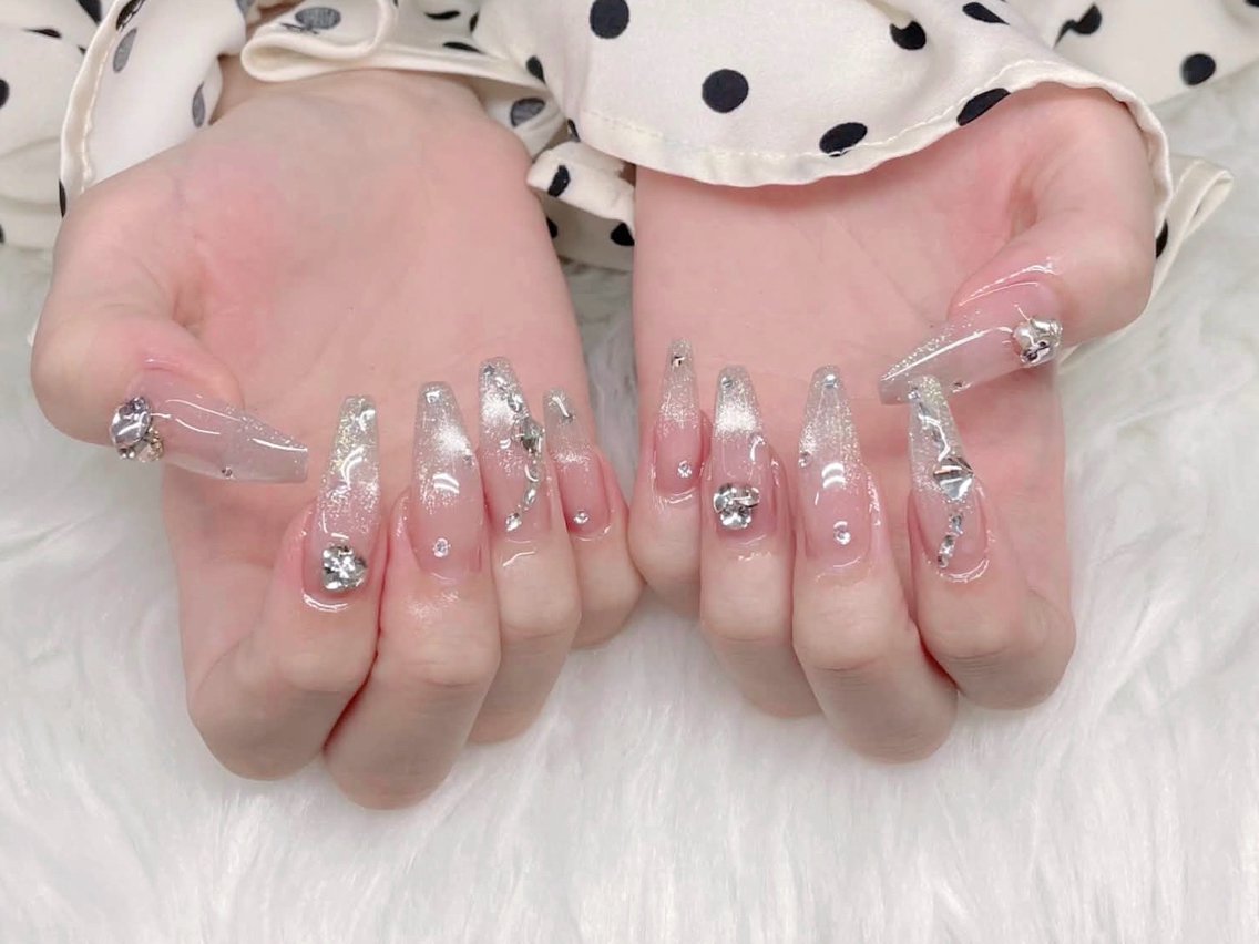 セミロング 韓国風ヘア ハンドネイル GOHOUBI Nail 心斎橋店のネイルデザイン