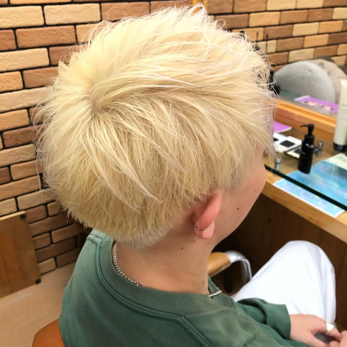 ショート ヘアアレンジ メンズ メンズブリーチ 暖色ボブ 🍊rikakoのヘアスタイル