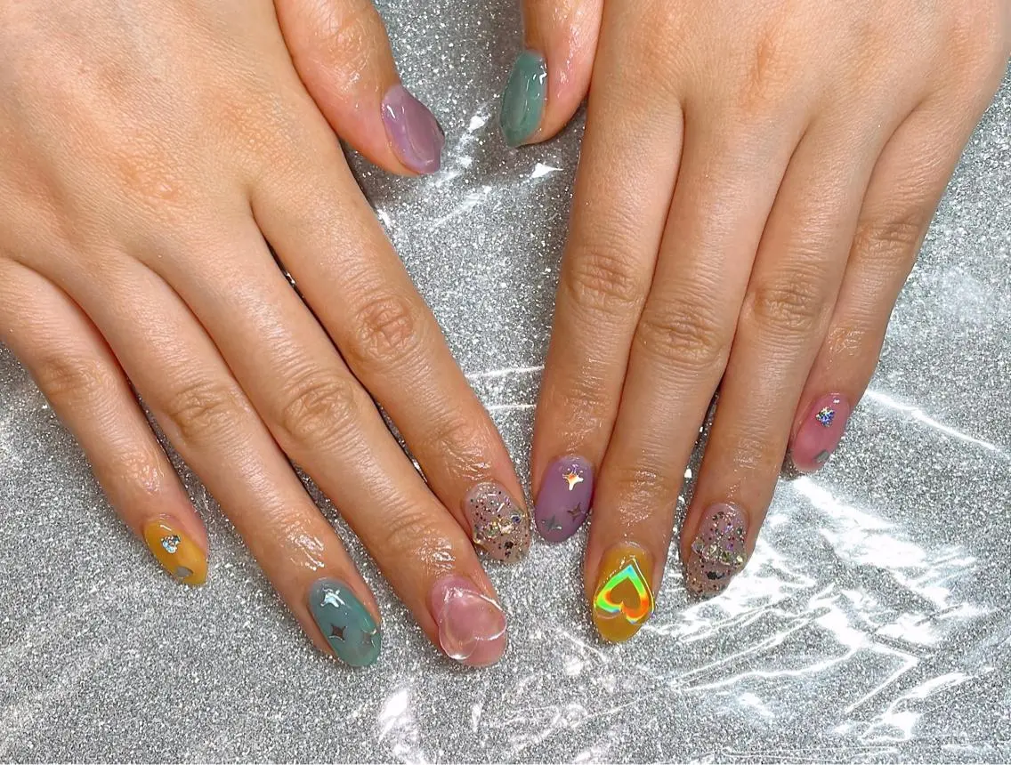 ネイル ハンドネイル VIERU 🌈🎀💖のネイルデザイン