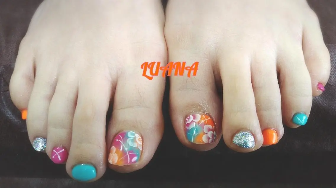 ネイル フットネイル LUANA TAKAHASHIのネイルデザイン