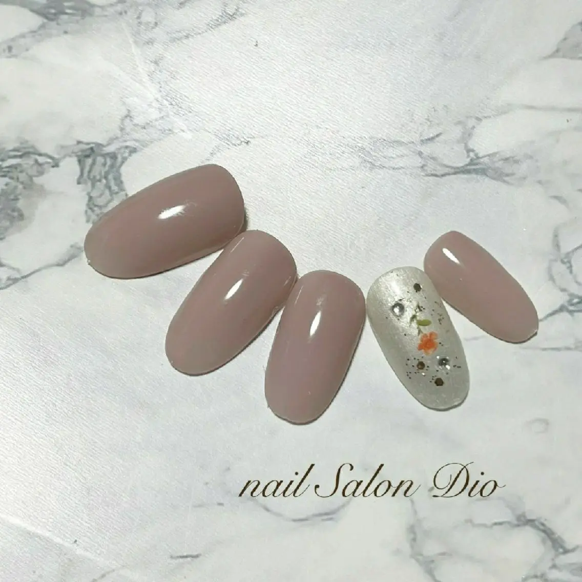 ネイル オフィスネイル シンプルネイル ハンドネイル Nail salon Dioのネイルデザイン