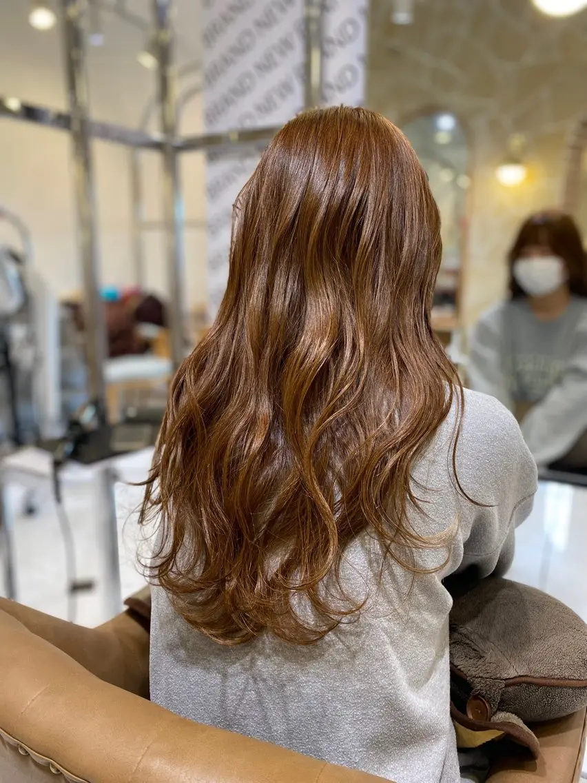 ロング カラー ベージュカラー ブリーチ ブリーチなしカラー 坂井 茅聖のヘアスタイル