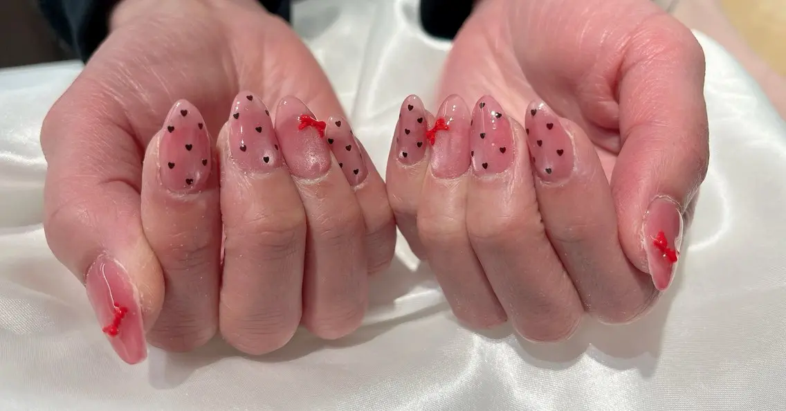 ネイル ドット リボン ハンドネイル Nail ecxia ／Reikaのネイルデザイン