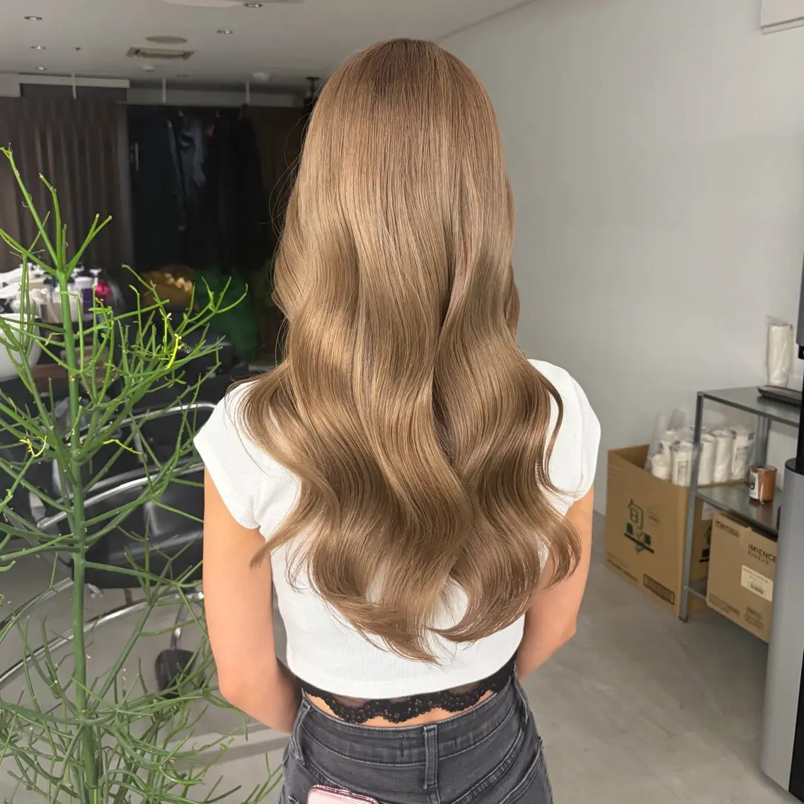カラー ヘアカラー ミルクティーベージュ ブリーチ🎨soraのヘアスタイル