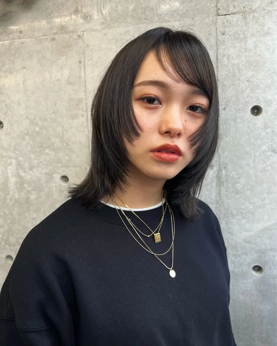 ミディアム カラー ブリーチ グレージュ ブリーチなしカラー 顔周りカット ハッシュカット カシマハヤトのヘアスタイル