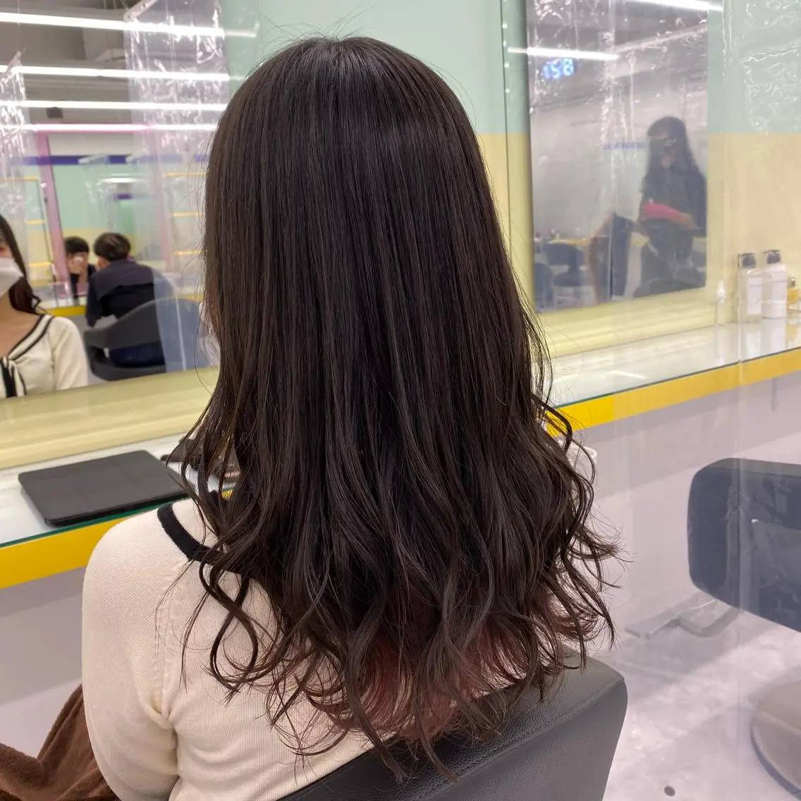 ミディアム カラー ヘアアレンジ カット ヘアカラー mai🍑暖色カラー /レイヤー💖のヘアスタイル