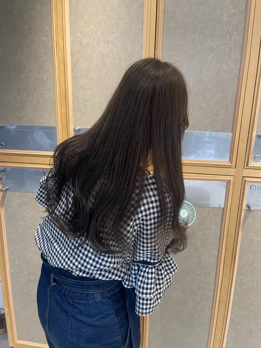 ロング カラー グレージュ 透明感/レイヤー スタイル🤎mamiのヘアスタイル