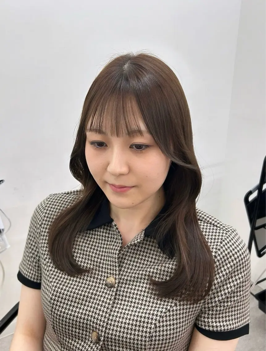 ミディアム カラー ヘアアレンジ カット ヘアカラー トリートメント 李奈🌼レイヤー/ 透明感ブリーチカラーのヘアスタイル
